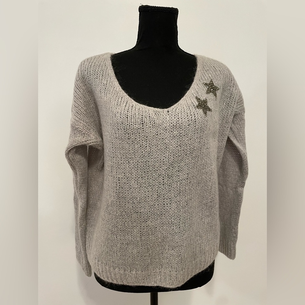 Roma Cream V-Neck Sweater with Star Details